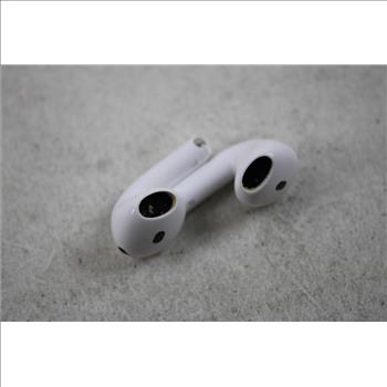 Apple AirPods 4 With Charging Case