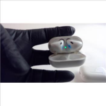 Apple Airpods Lot, 4 Pieces