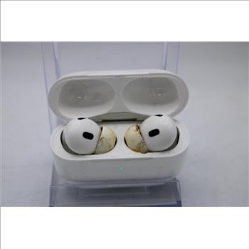 Apple AirPods Pro With Charging Case