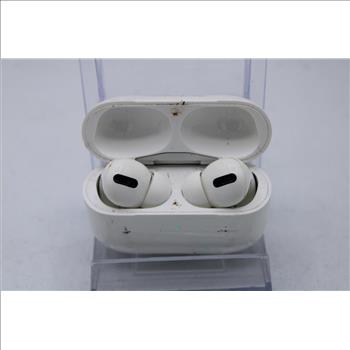 Apple AirPods Pro With Charging Case