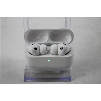 Apple AirPods Pro With Charging Case