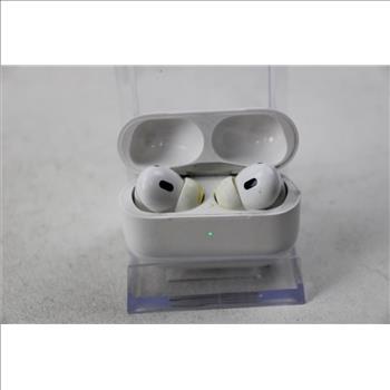 Apple AirPods Pro With Charging Case