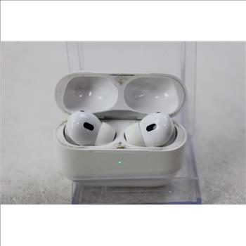 Apple AirPods Pro With Charging Case