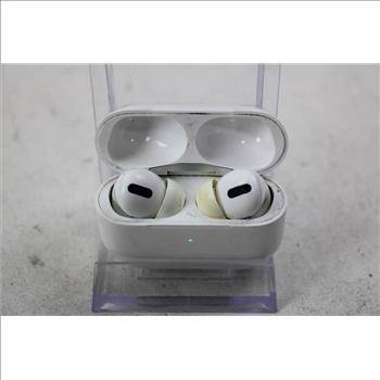 Apple AirPods Pro With Charging Case