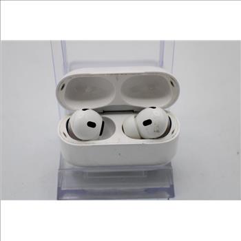 Apple AirPods Pro With Charging Case