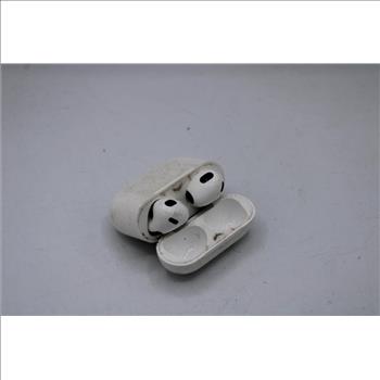 Apple AirPods Pro With Charging Case