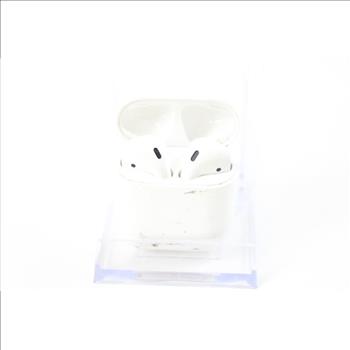 Apple AirPods With Charging Case