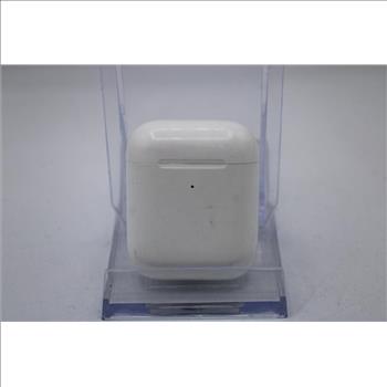 Apple AirPods With Charging Case