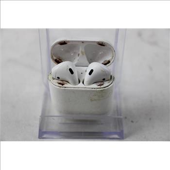 Apple AirPods With Charging Case