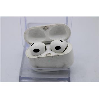 Apple AirPods With Charging Case