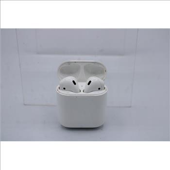 Apple AirPods With Charging Case