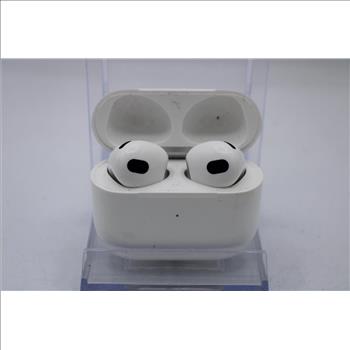 Apple AirPods With Charging Case