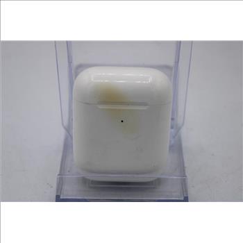 Apple AirPods With Charging Case