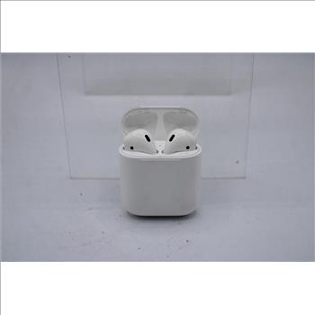 Apple AirPods With Charging Case