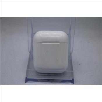 Apple AirPods With Charging Case
