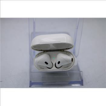 Apple AirPods With Charging Case