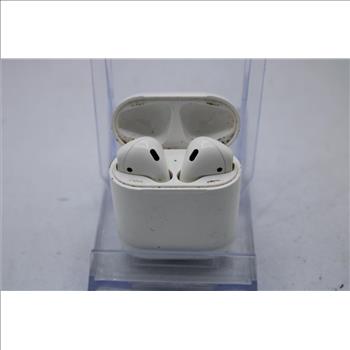 Apple AirPods With Charging Case