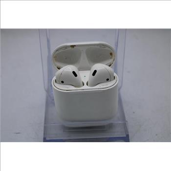 Apple AirPods With Charging Case