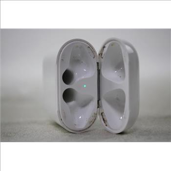 Apple AirPods With Charging Case
