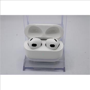 Apple AirPods With Charging Case