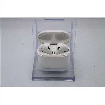 Apple AirPods With Charging Case