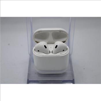 Apple AirPods With Charging Case