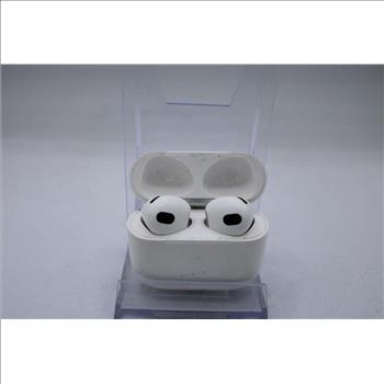 Apple AirPods With Charging Case