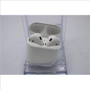 Apple AirPods With Charging Case