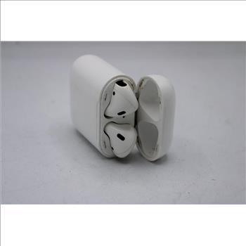 Apple AirPods With Charging Case