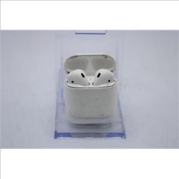 Apple AirPods With Charging Case