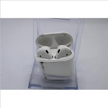Apple AirPods With Charging Case