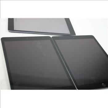 Apple IPad, 3 Pieces Activation Locked, Sold For Parts