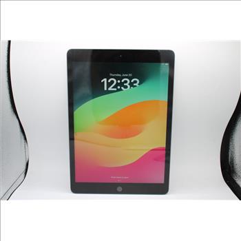 Apple IPad 32GB 8th Gen