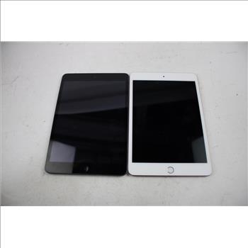 Apple IPad Bulk Lot, 2 Pieces, SOLD FOR PARTS