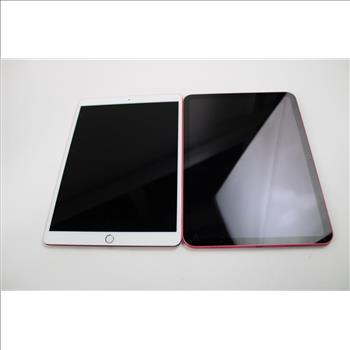 Apple IPad Bulk Lot, 2 Pieces, SOLD FOR PARTS