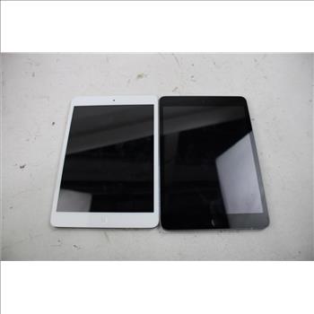 Apple IPad Bulk Lot, 2 Pieces, SOLD FOR PARTS