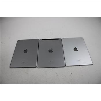 Apple IPad Bulk Lot, 3 Pieces, SOLD FOR PARTS