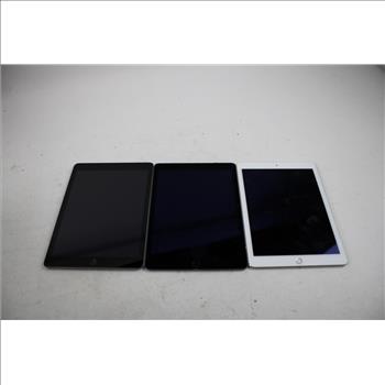 Apple IPad Bulk Lot, 3 Pieces, SOLD FOR PARTS