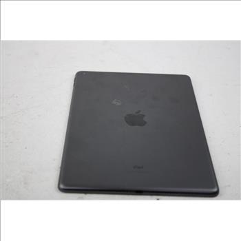 Apple IPad Bulk Lot, 3 Pieces, SOLD FOR PARTS