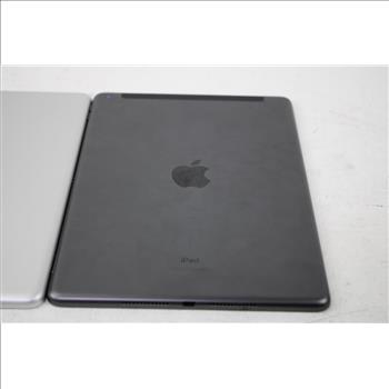 Apple IPad Bulk Lot, 3 Pieces, SOLD FOR PARTS