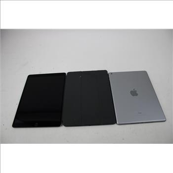 Apple IPad Bulk Lot, 3 Pieces, Sold For Parts