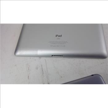 Apple IPad Bulk Lot, 4 Pieces, Carrier Unknown, Sold For Parts