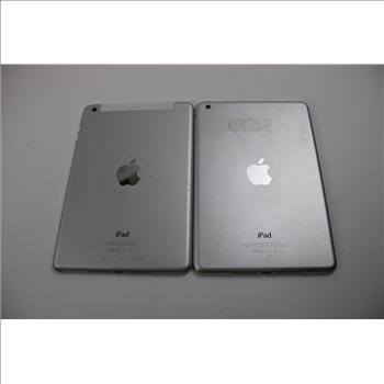 Apple IPads Bulk Lot, 2 Pieces, SOLD FOR PARTS