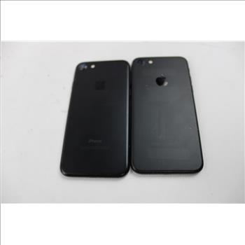 Apple IPhone Lot, 2 Pieces