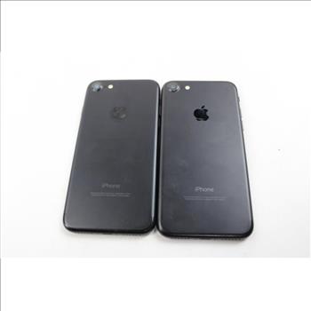 Apple IPhone Lot, 2 Pieces