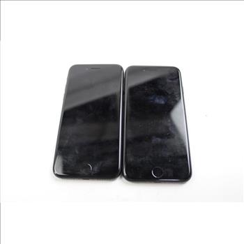 Apple IPhone Lot, 2 Pieces