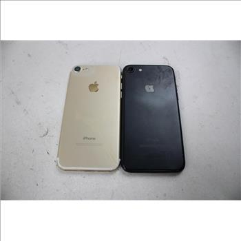 Apple IPhone Lot, 2 Pieces, Sold For Parts
