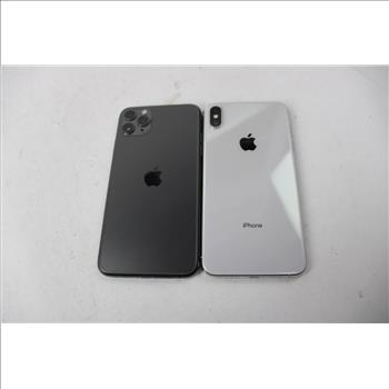 Apple IPhone Lot, 2 Pieces, Sold For Parts