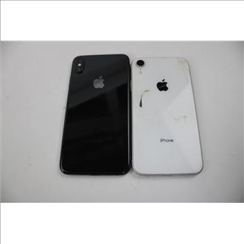 Apple IPhone Lot, 2 Pieces  Sold For Parts