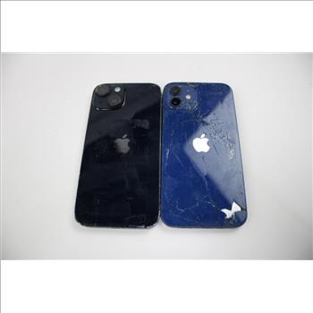 Apple IPhone Lot, 2 Pieces, Sold For Parts